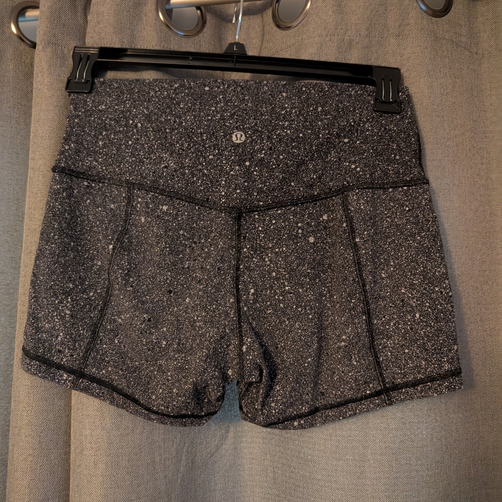 lululemon athletica Women's Black Speckled Shorts
